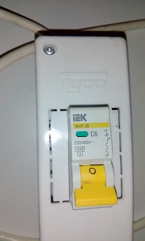 фото Автоматический выключатель для ТЭНа с проводом 6А (2)